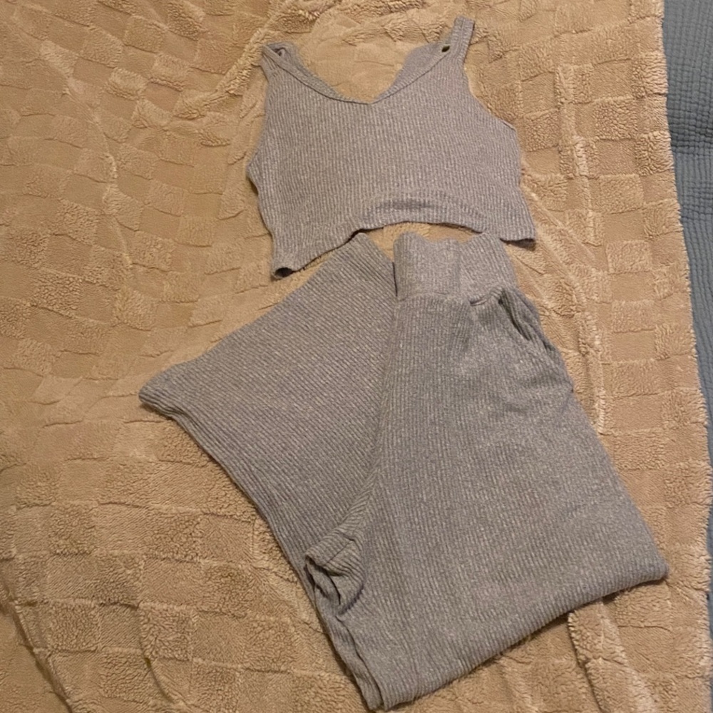 Abercrombie & Fitch Gray Ribbed Lounge Set